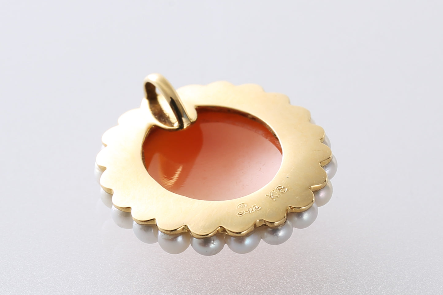 K18 Cornelian bird and clover pearl top