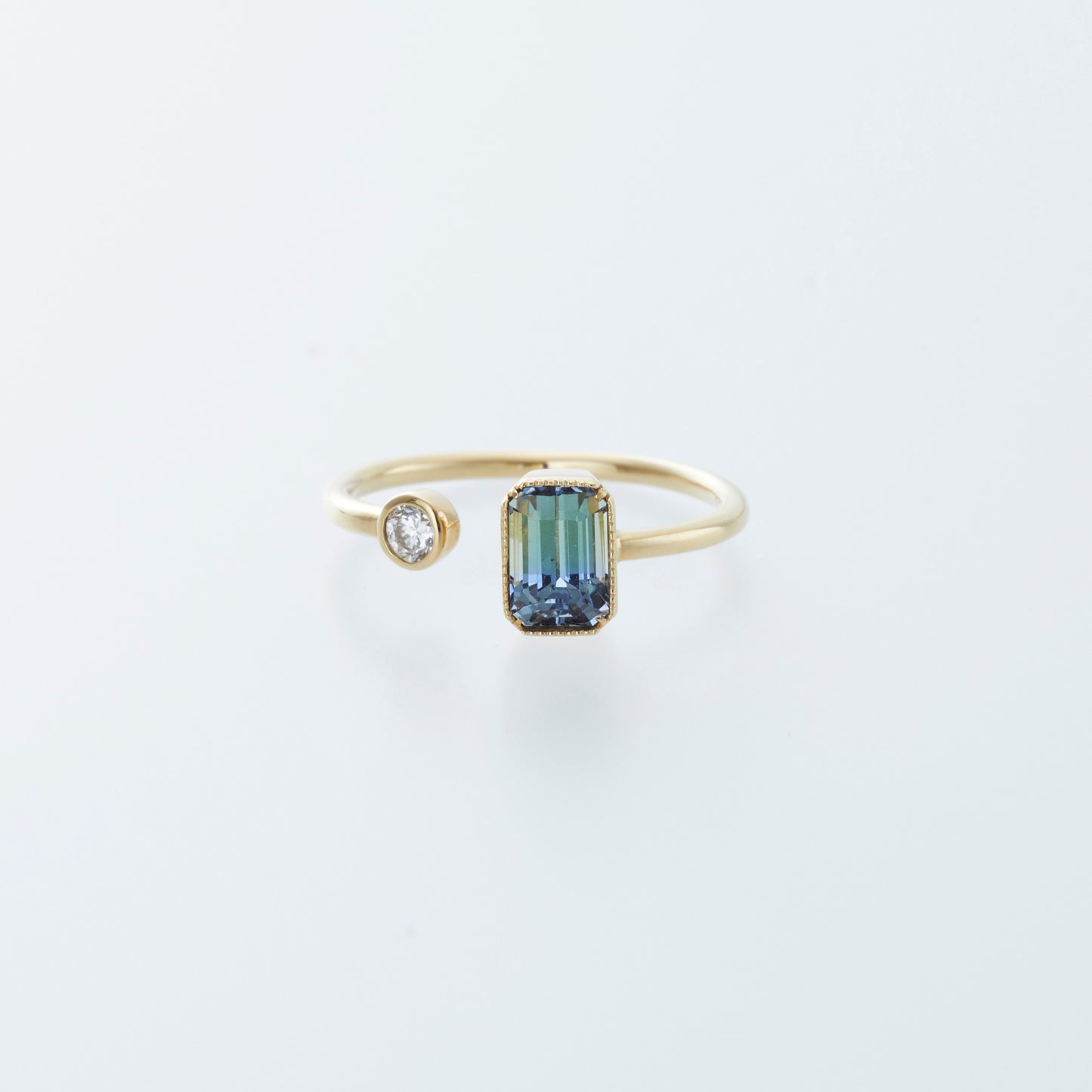 K18 Bicolor Zoisite x Diamond Ring