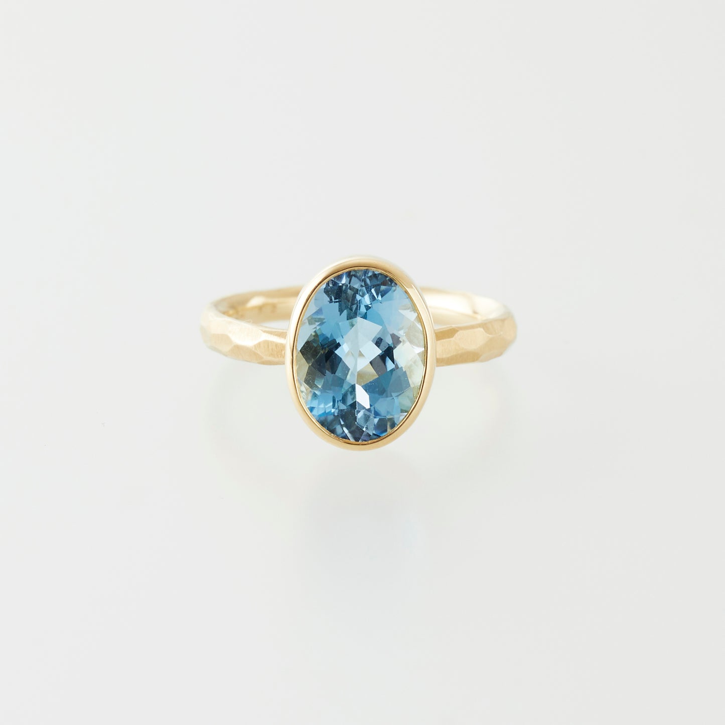 K18 Santa Maria aquamarine ring